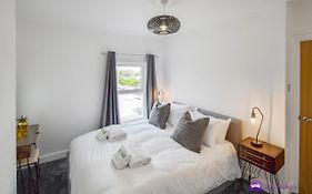 Thomas 1 Bed Apartment With Cathedral Views - Stayseekers